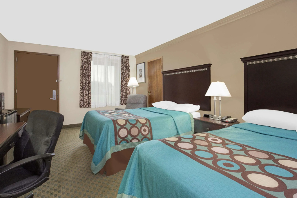 Standard Quadruple room