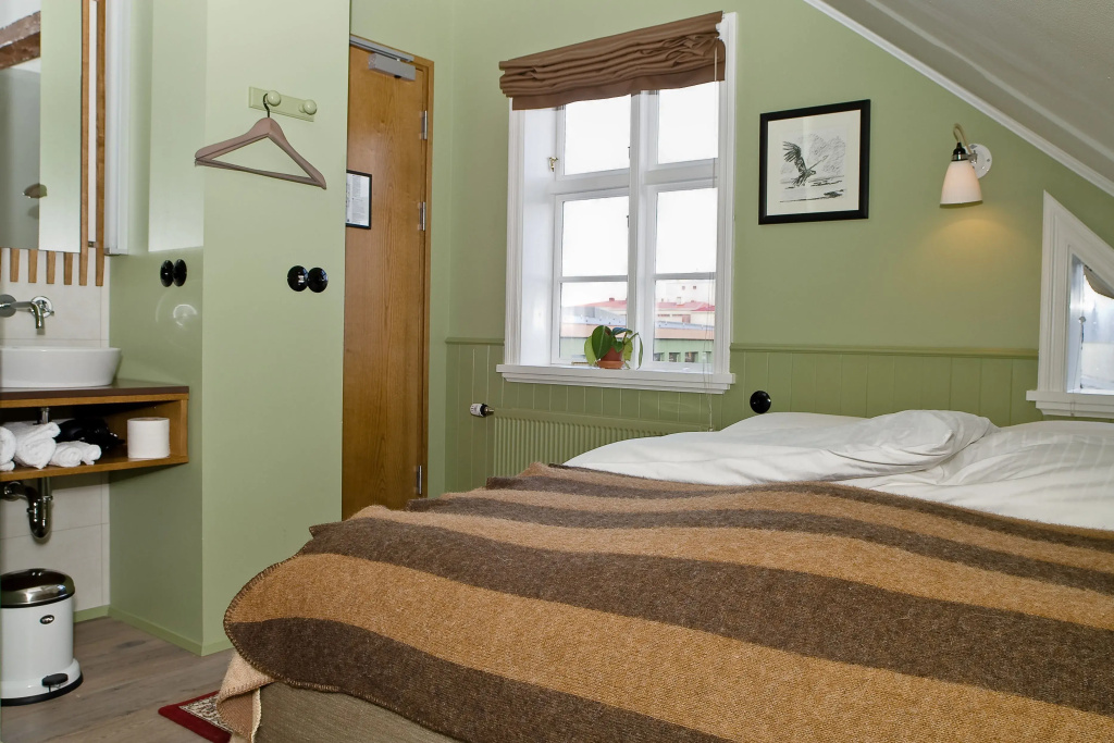 Standard Double room (full double bed)