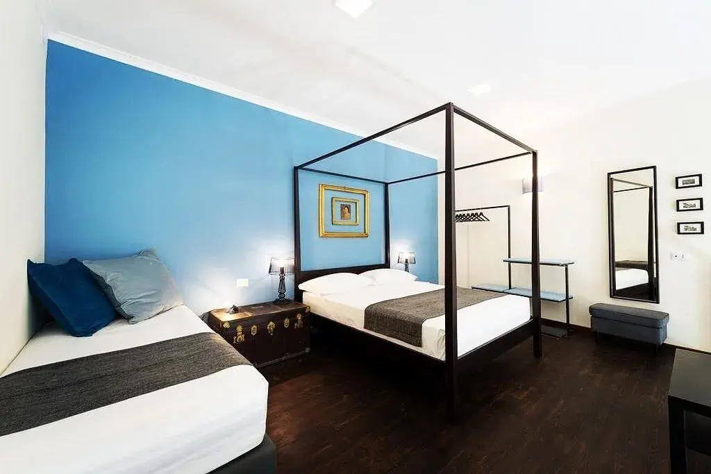 Comfort room