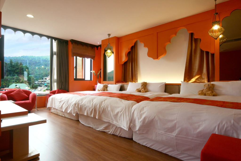 Deluxe Suite