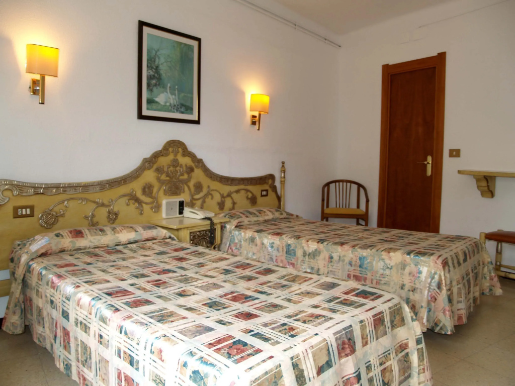 Hotel Hostal del Sol - Chambres