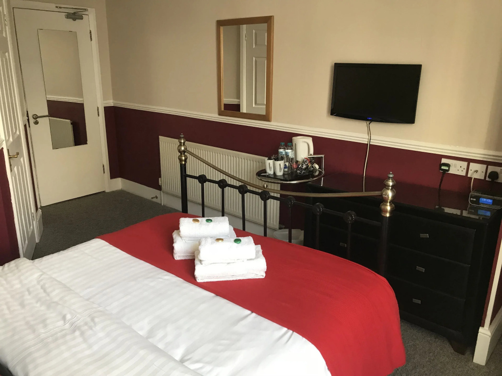 Standard Double room (full double bed)