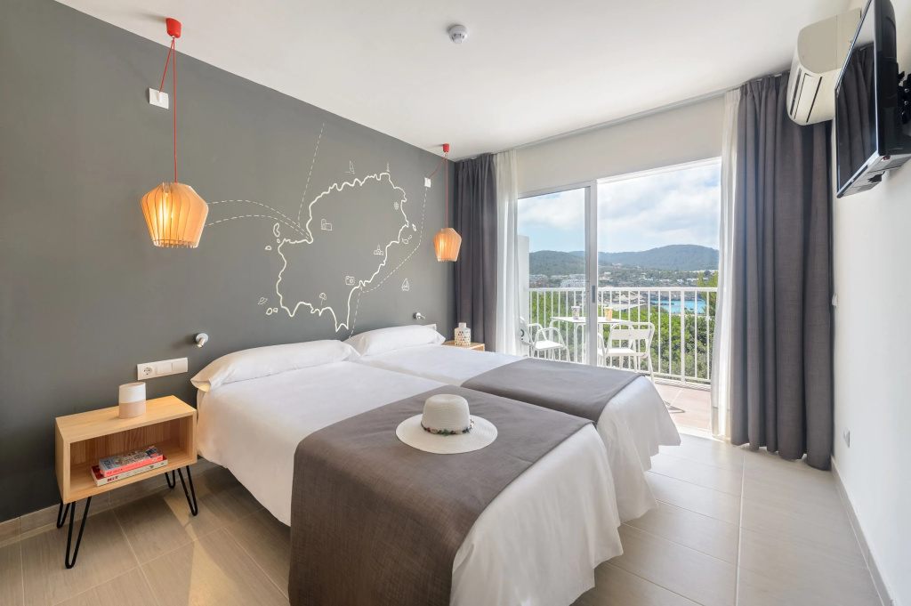 Hotel Vibra Cala Tarida - Chambres