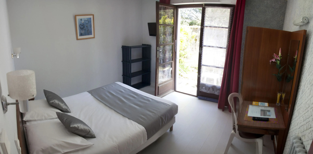Standard Double room (full double bed)
