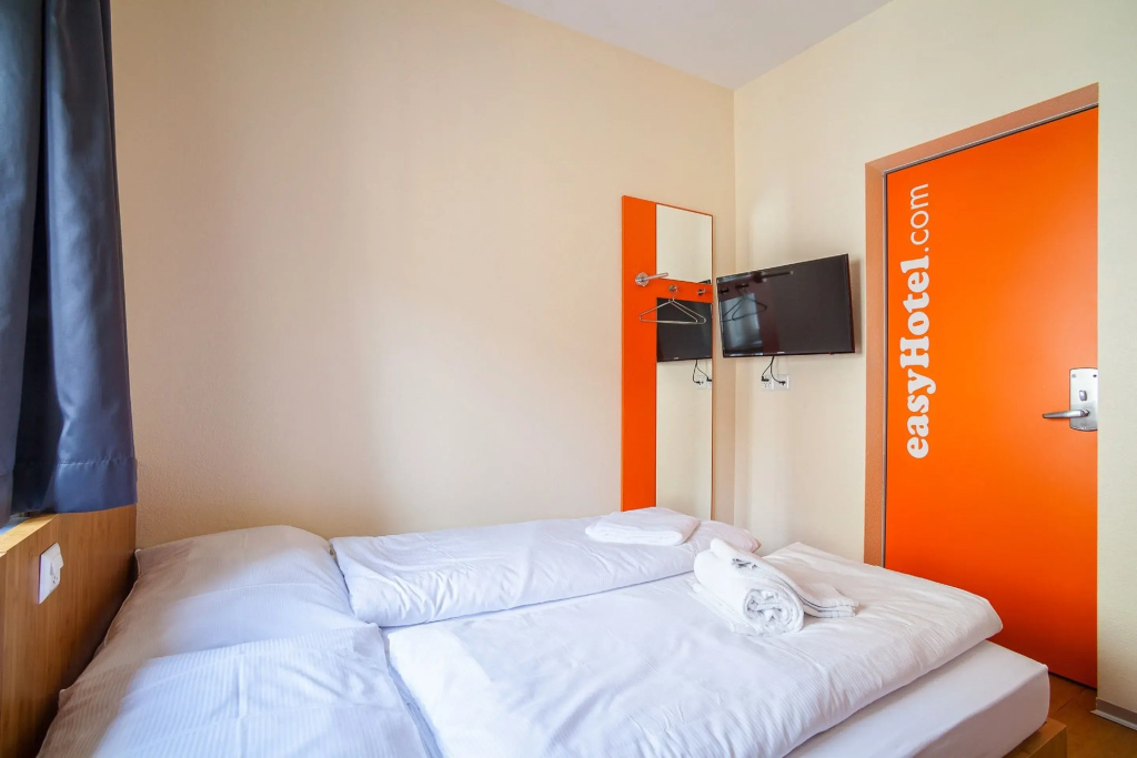 Economy room