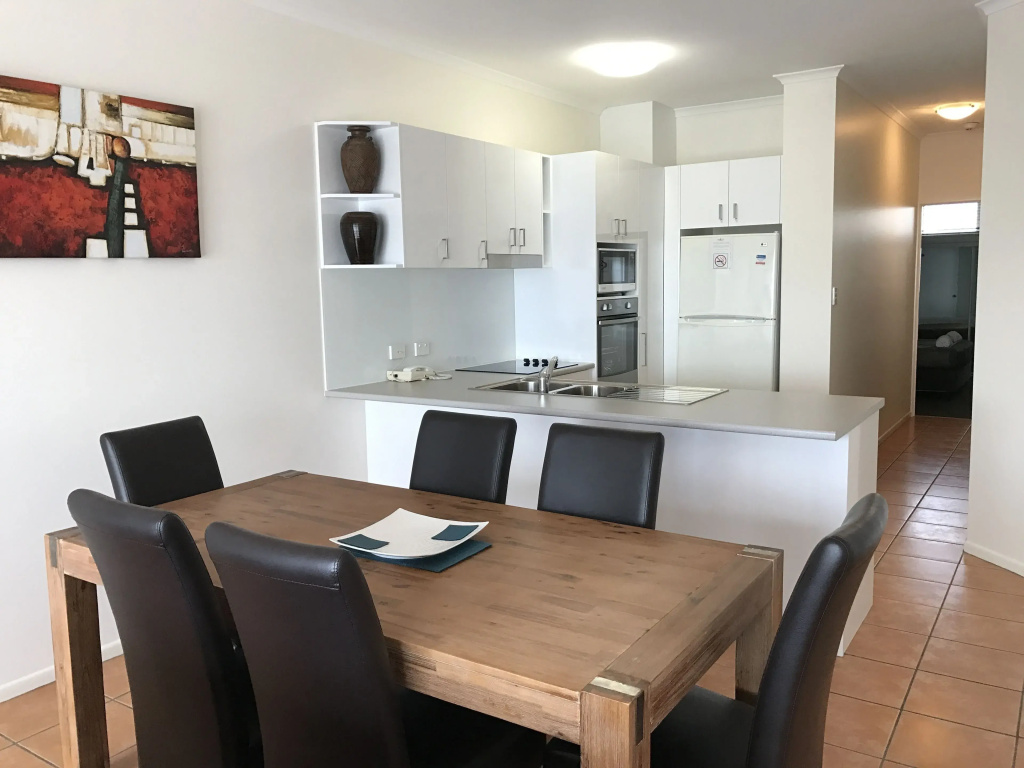 2 Bedrooms Family Apartment with ocean view