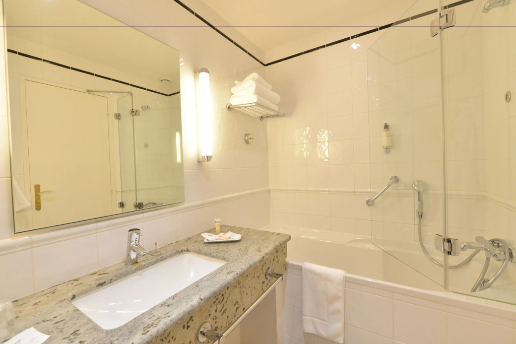 Comfort Double room (full double bed)