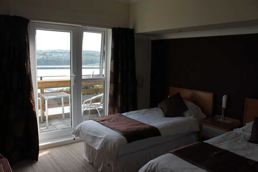 Fishguard Bay Hotel - Chambres
