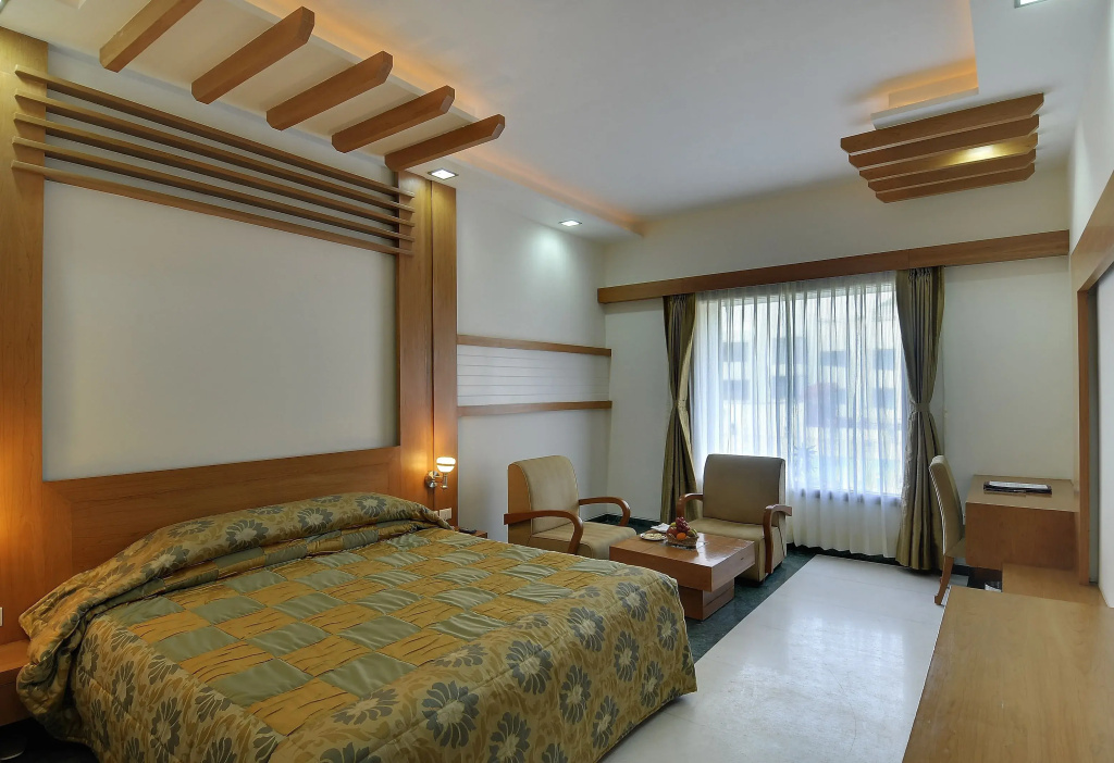 Deluxe Double room (full double bed)