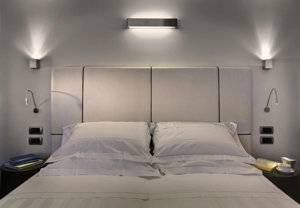 Deluxe Double room (full double bed)