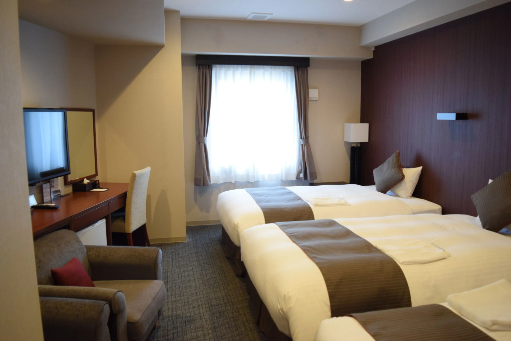 Standard Triple room