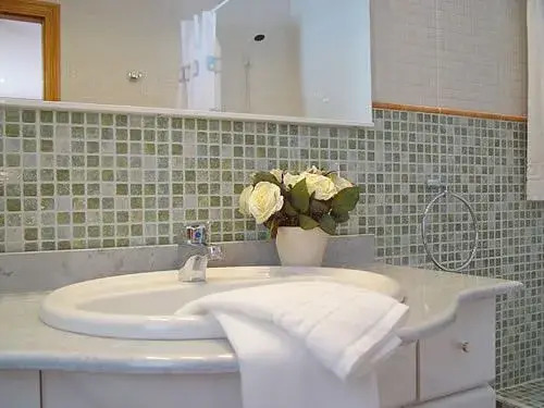 gallery_image_hidden_17