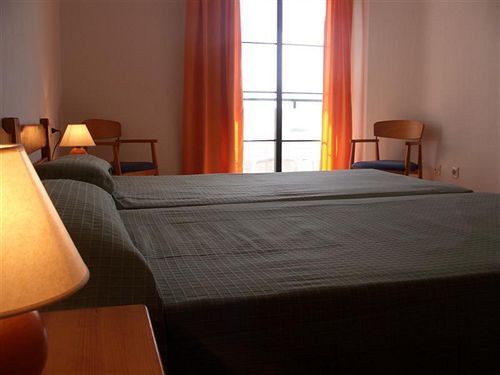 gallery_image_hidden_12