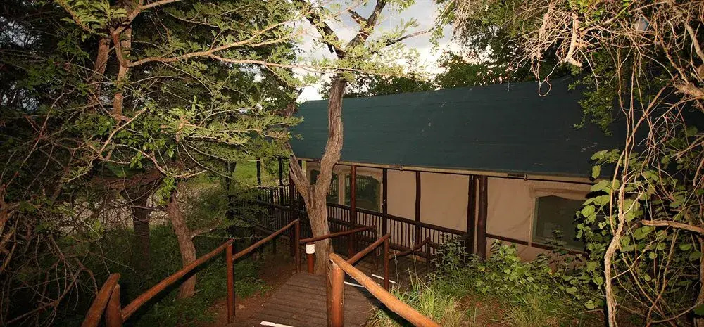 Mkuze Falls Game Lodge