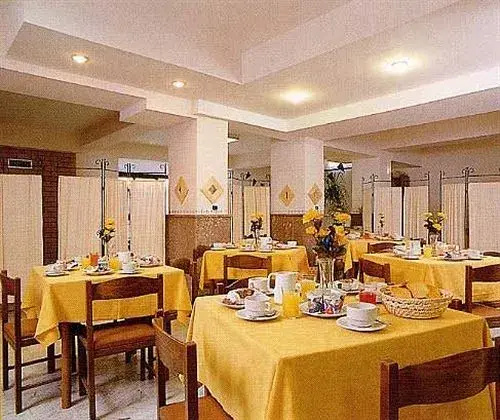 Food & Beverage