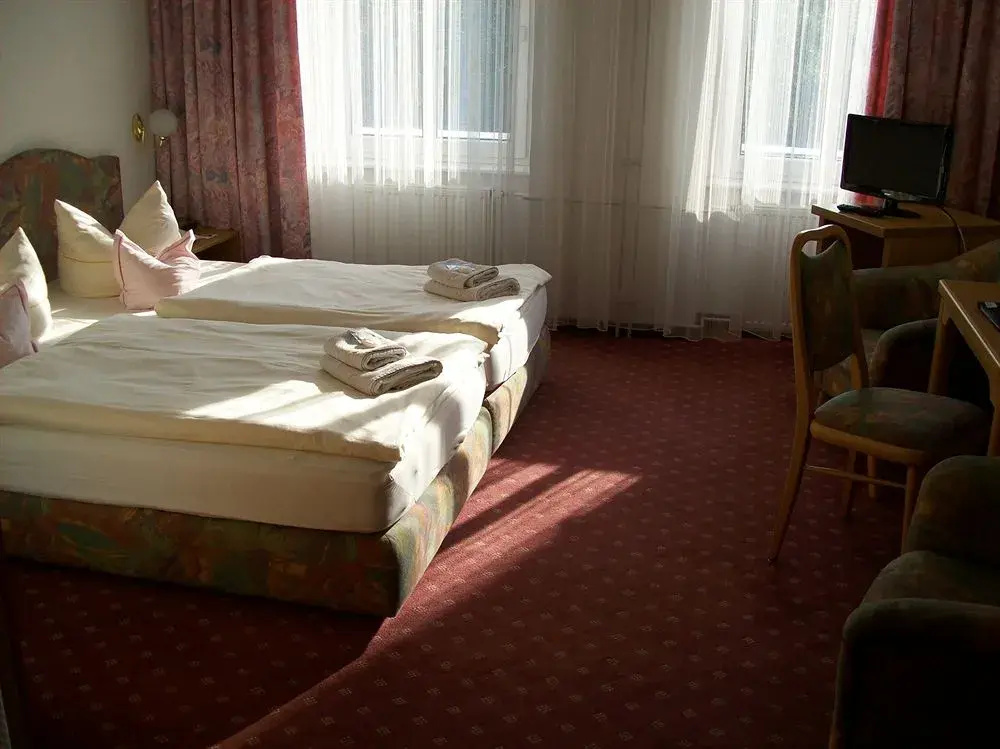 Gold Hotel - Chambres