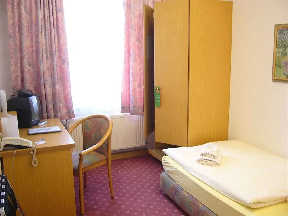 Gold Hotel - Chambres