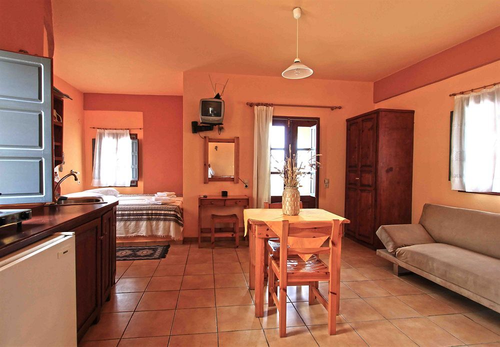 Merovigla Studios 3 *