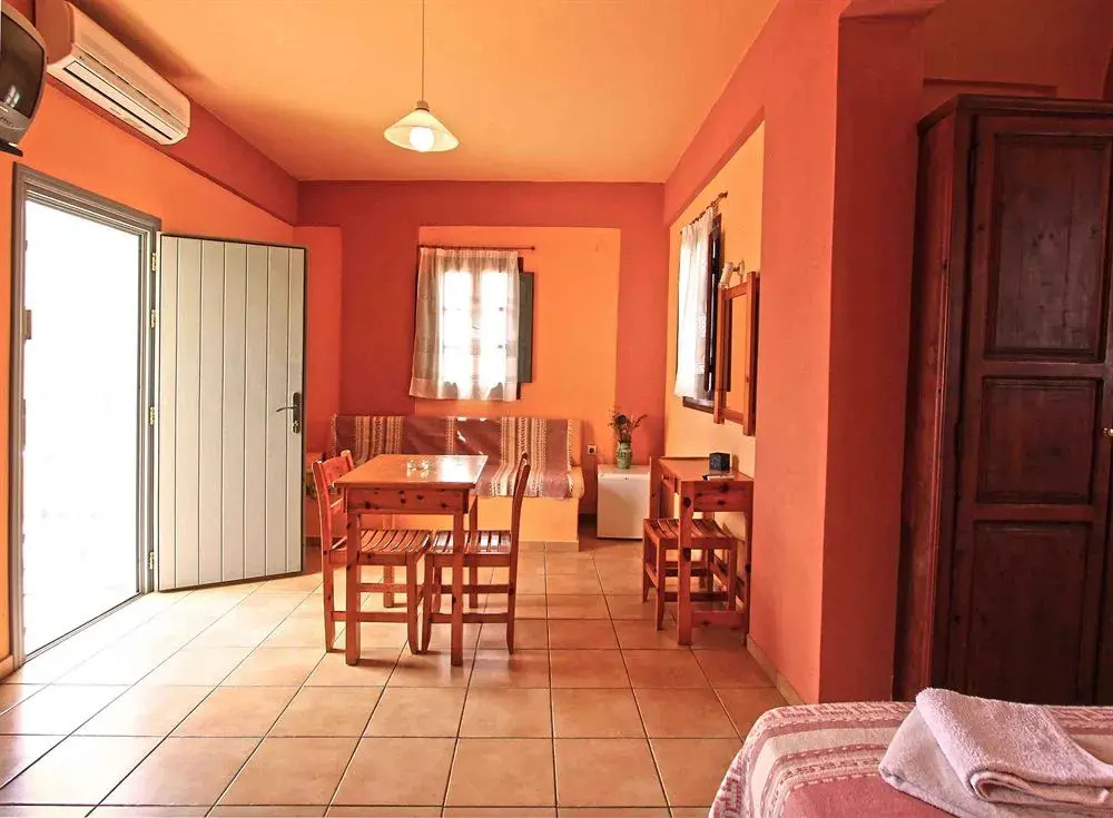 gallery_image_hidden_23