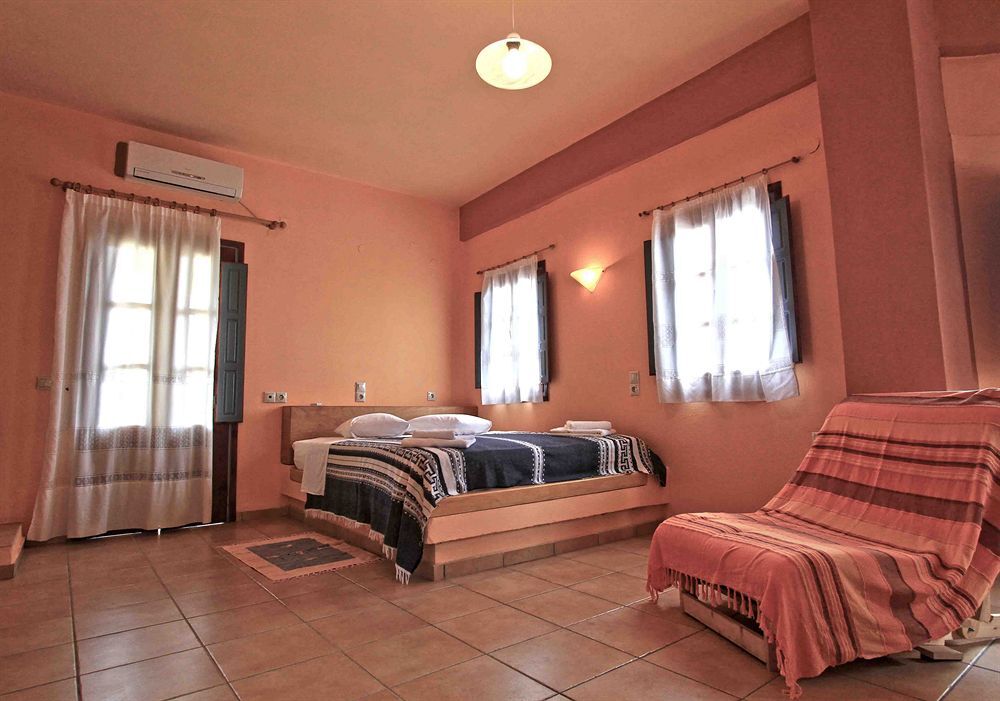 Merovigla Studios 3 *