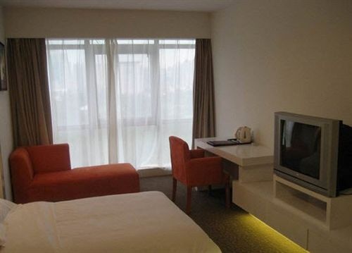 Motel268 Shenzhen Nanshan Qilin Hotel