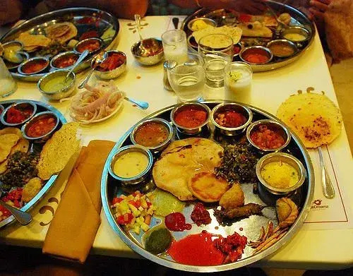Food & Beverage
