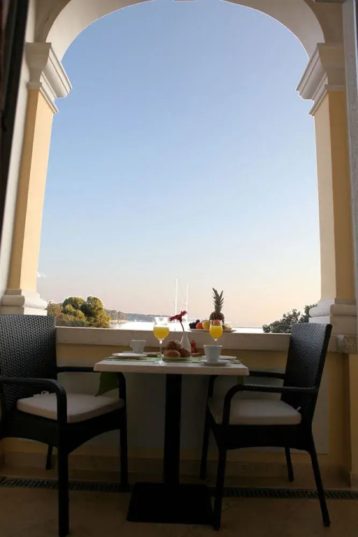 Balcony & Terrace