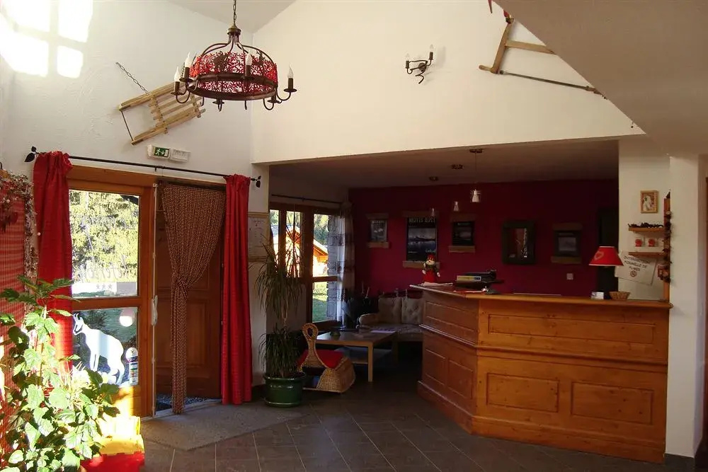 Lobby & Reception