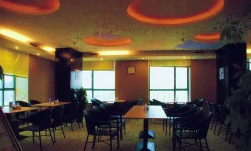 Food & Beverage