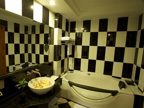 Hotel Somadevi Angkor Resort & Spa by null