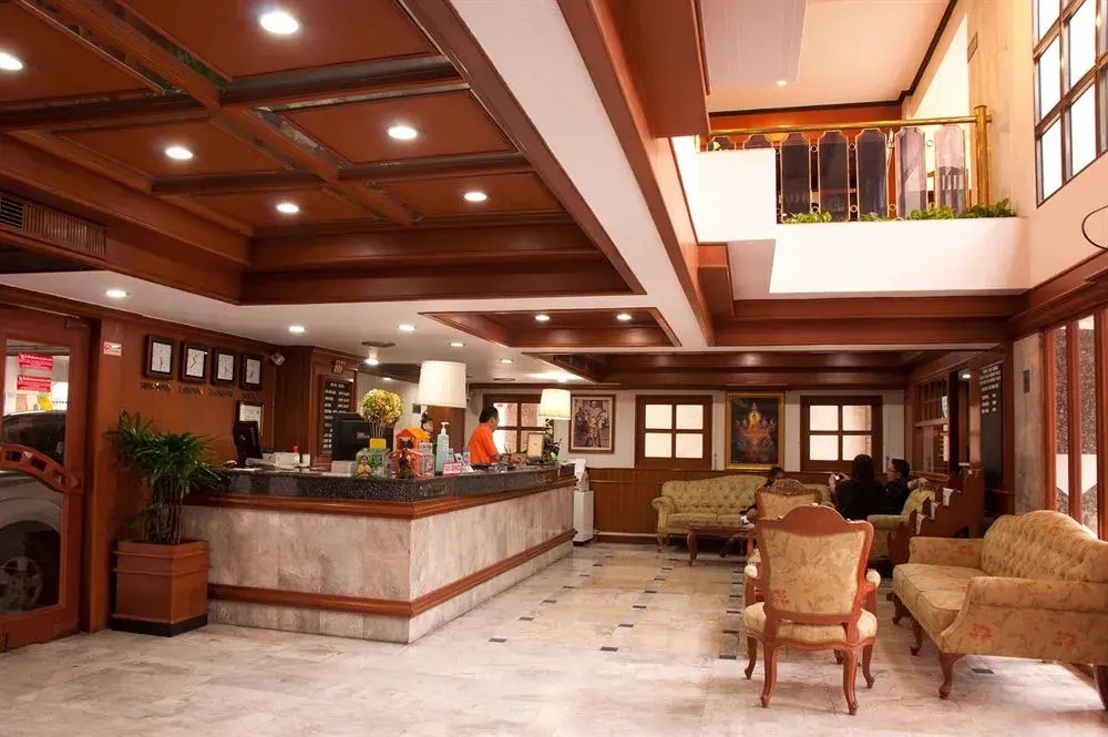 Lobby & Reception