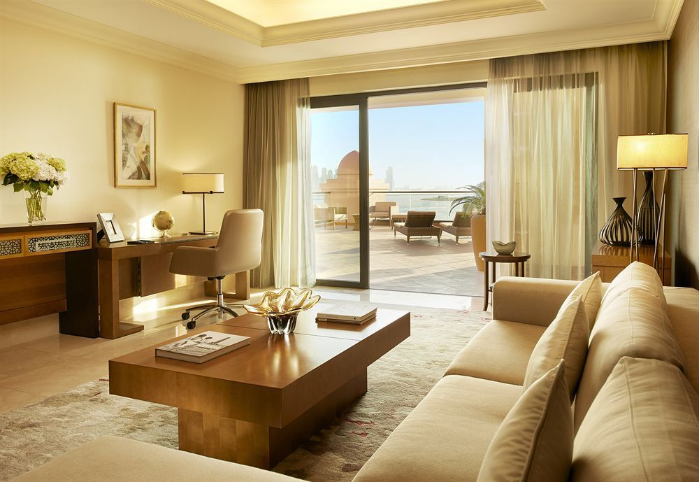 Дубай отель Fairmont the Palm