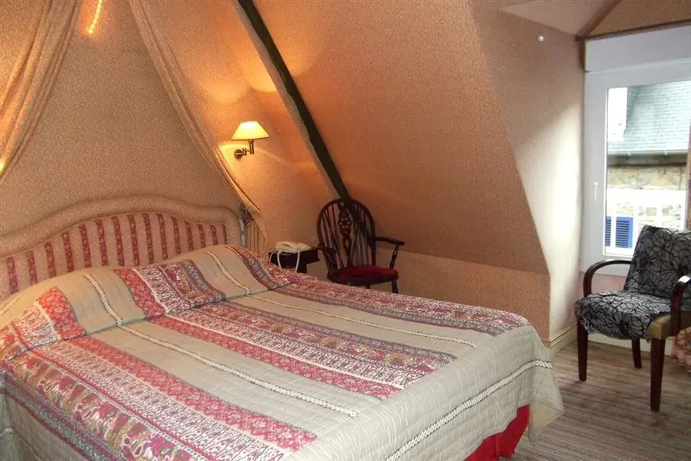 Economy room
