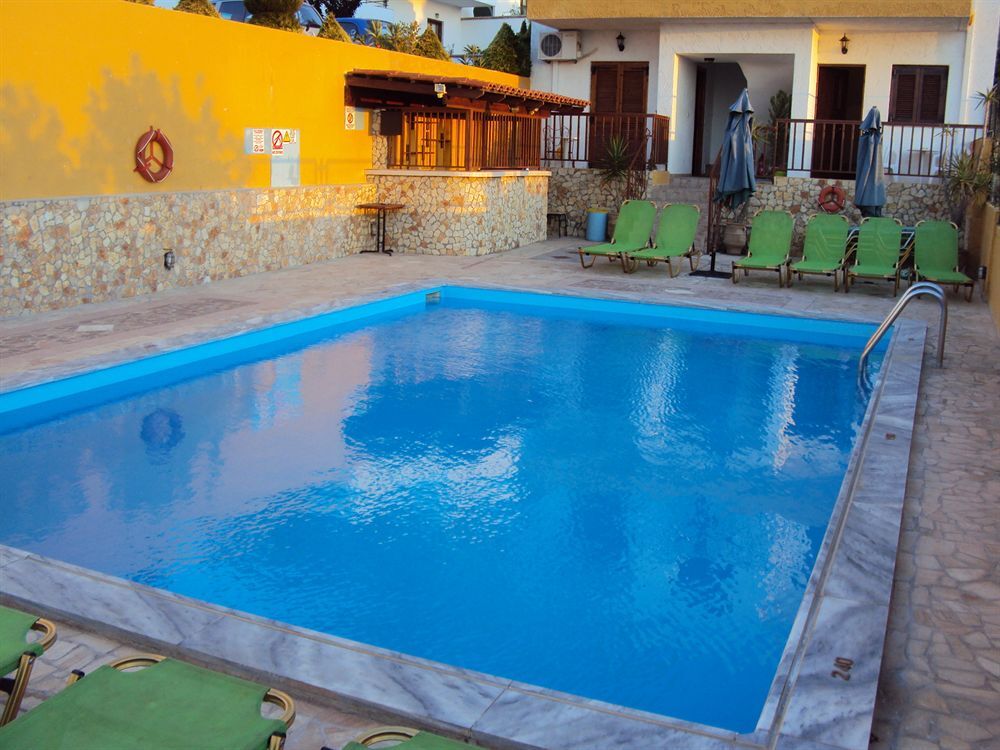 Elgoni Apartments by Checkin Adults Only 