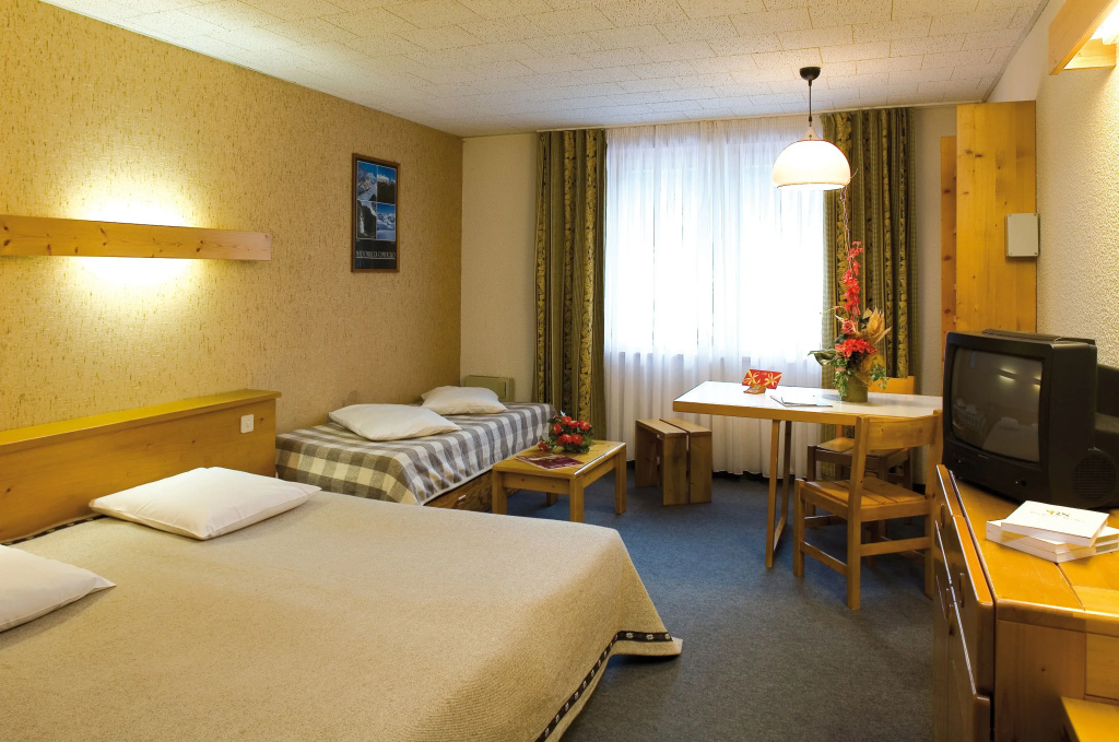 Standard Double room (full double bed)