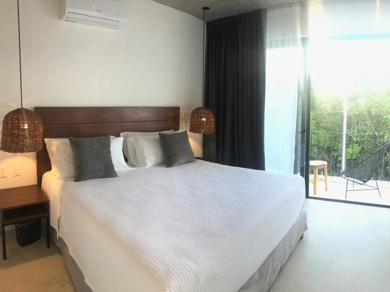 Double Junior Suite with balcony (full double bed)