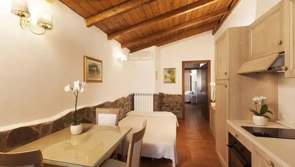 2 Bedrooms Sole Double Apartment (full double bed)