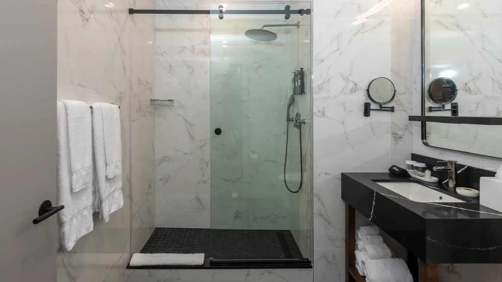 Broadway Plaza Hotel - Chambres