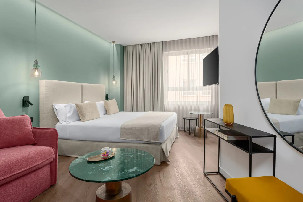 Superior Deluxe Double room (full double bed)