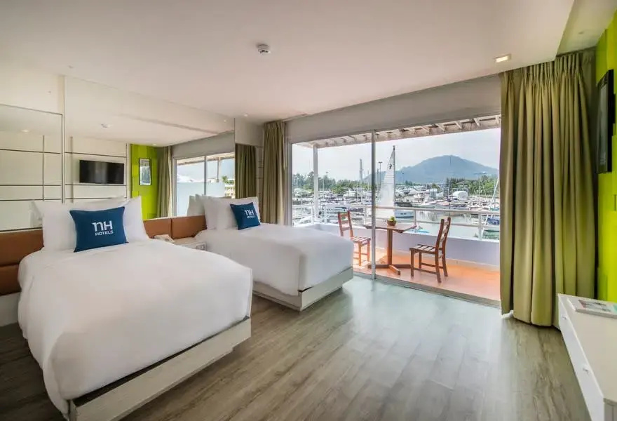 Premier Deluxe Lagoon Double room (twin beds)