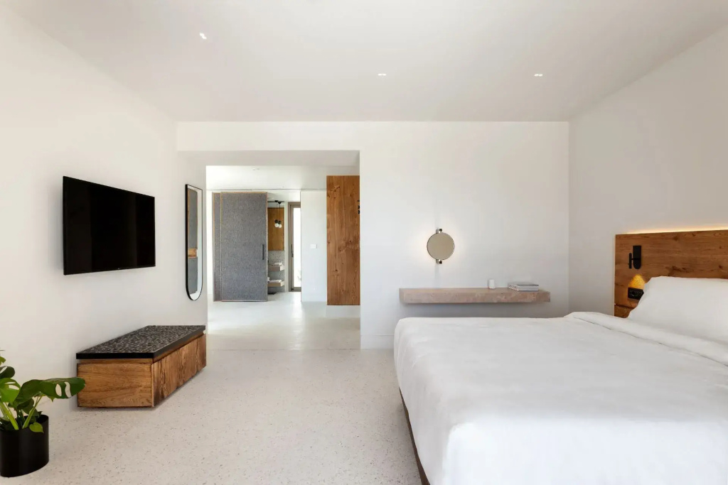 Pool Double Bungalow (full double bed)