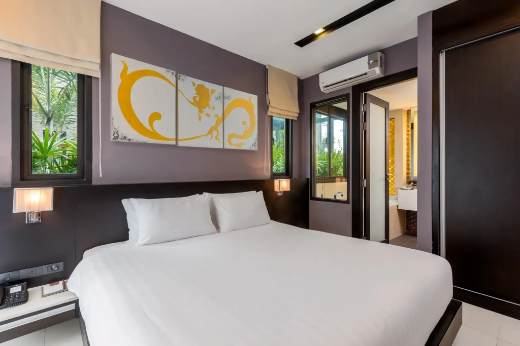 Double Junior Suite (full double bed)