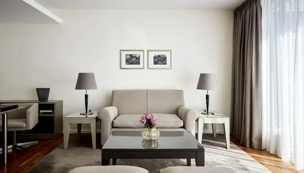 Executive Superior Double Suite (full double bed)