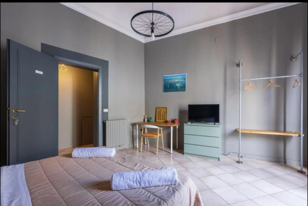 Orange Double room (full double bed)