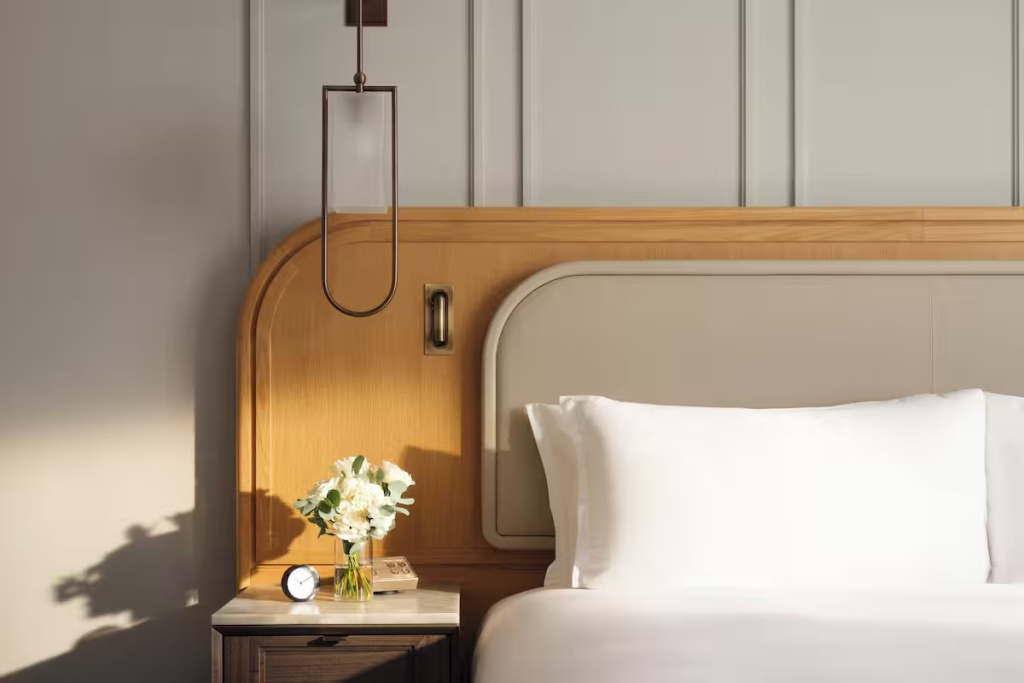 Mandarin Double room (full double bed)