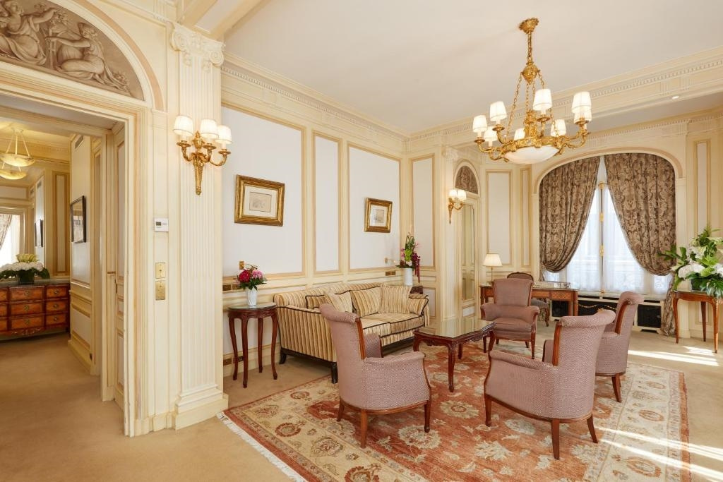 Hotel Raphael 120