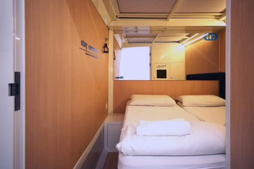 Deluxe Double (full double bed)