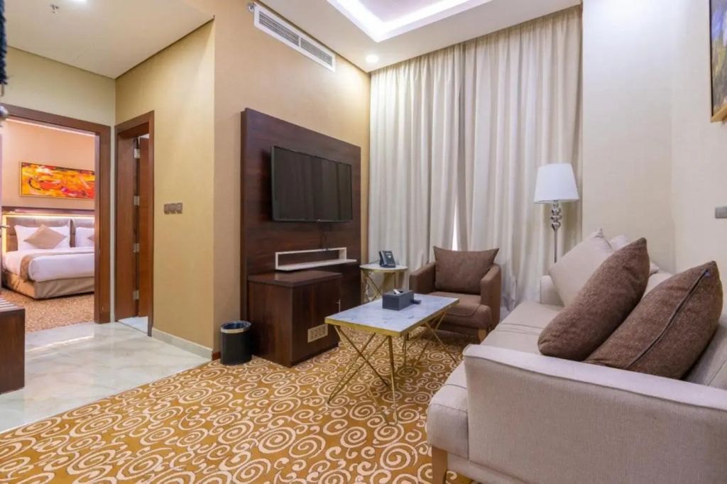Superior Double Suite (full double bed)