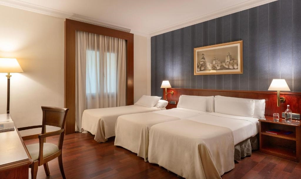 Triple room