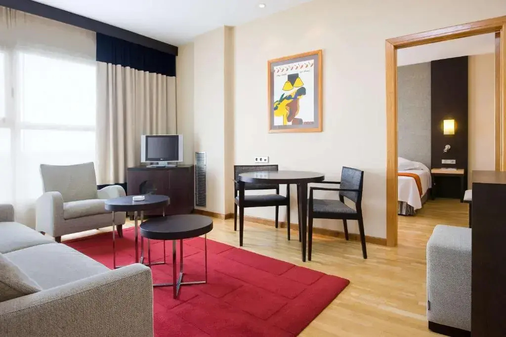 Double Junior Suite (full double bed)